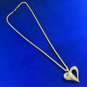 Vtg Twirled Gold Chains Necklace with Heart Pendant